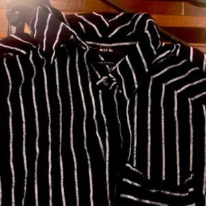 Miss Me long sleeve button down. Light weight and fashionable.